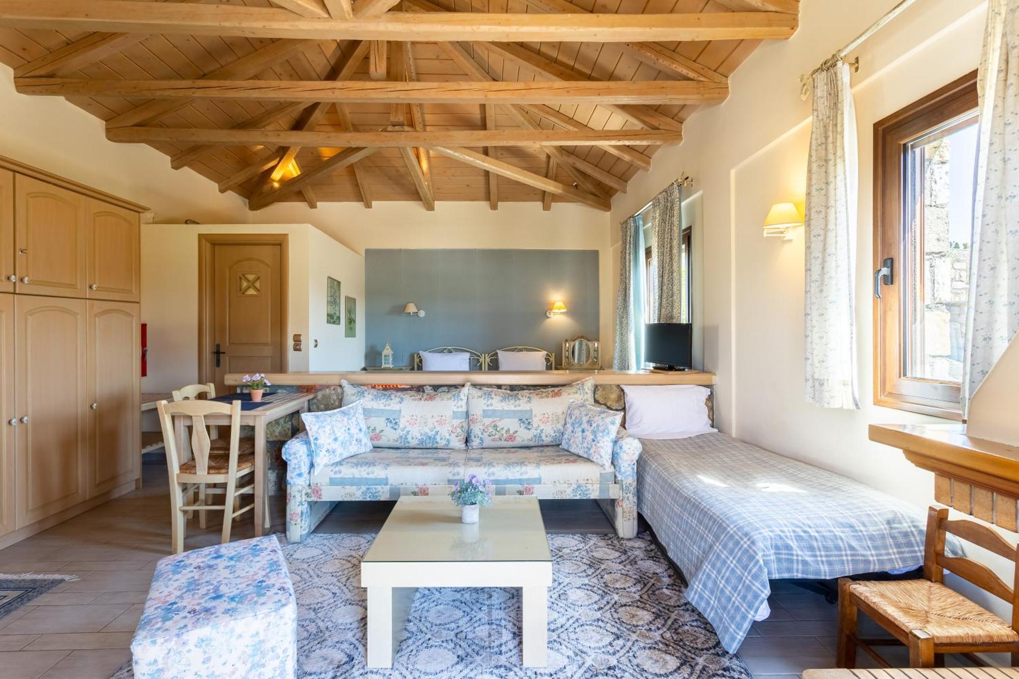 Pleiades Studios All Season Gems - Korinthos Stone Retreats Kalianoi Luaran gambar